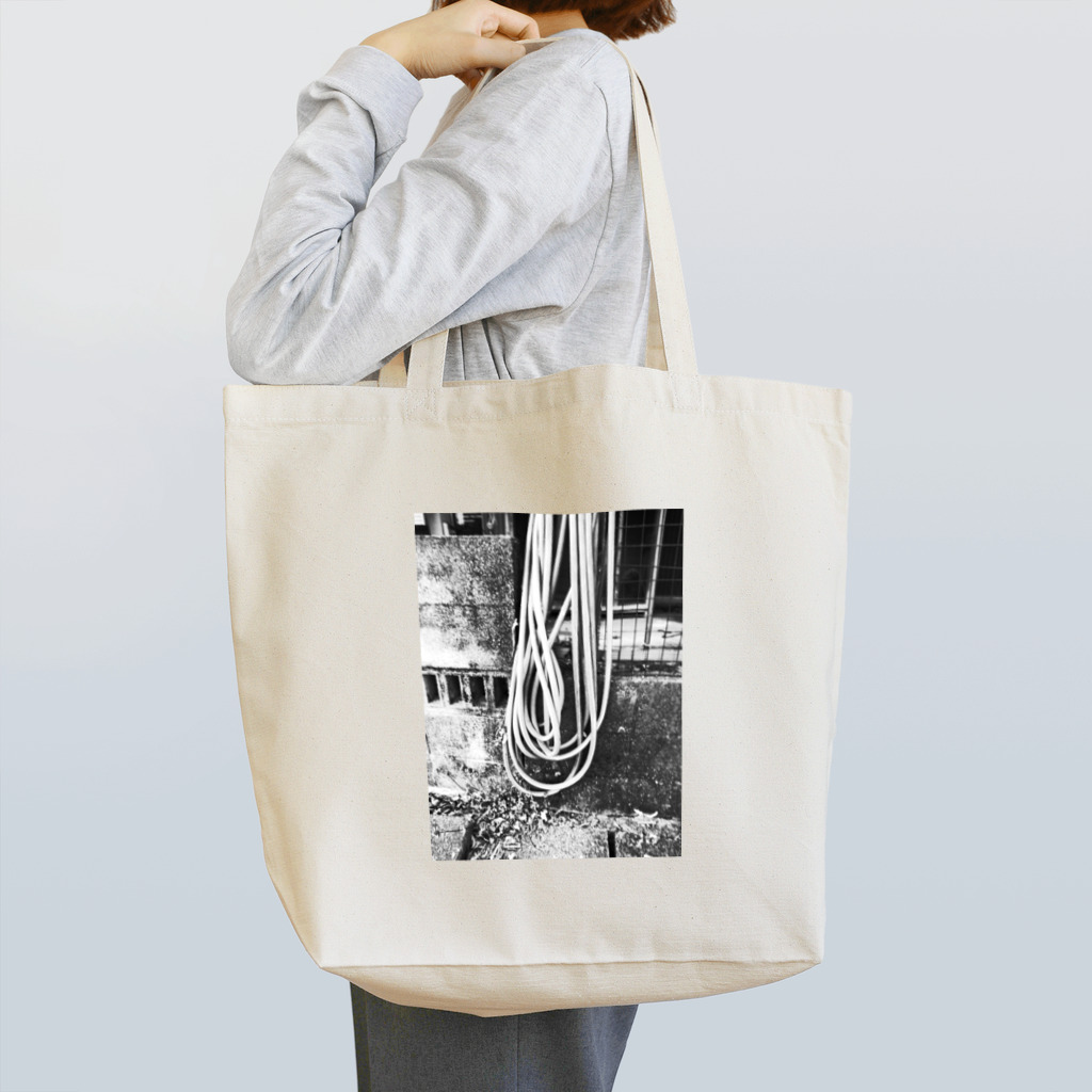 crowolf のgarden horse  Tote Bag