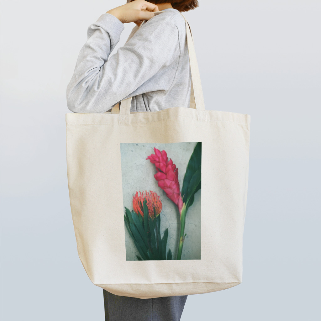 botanical museumのflower Tote Bag