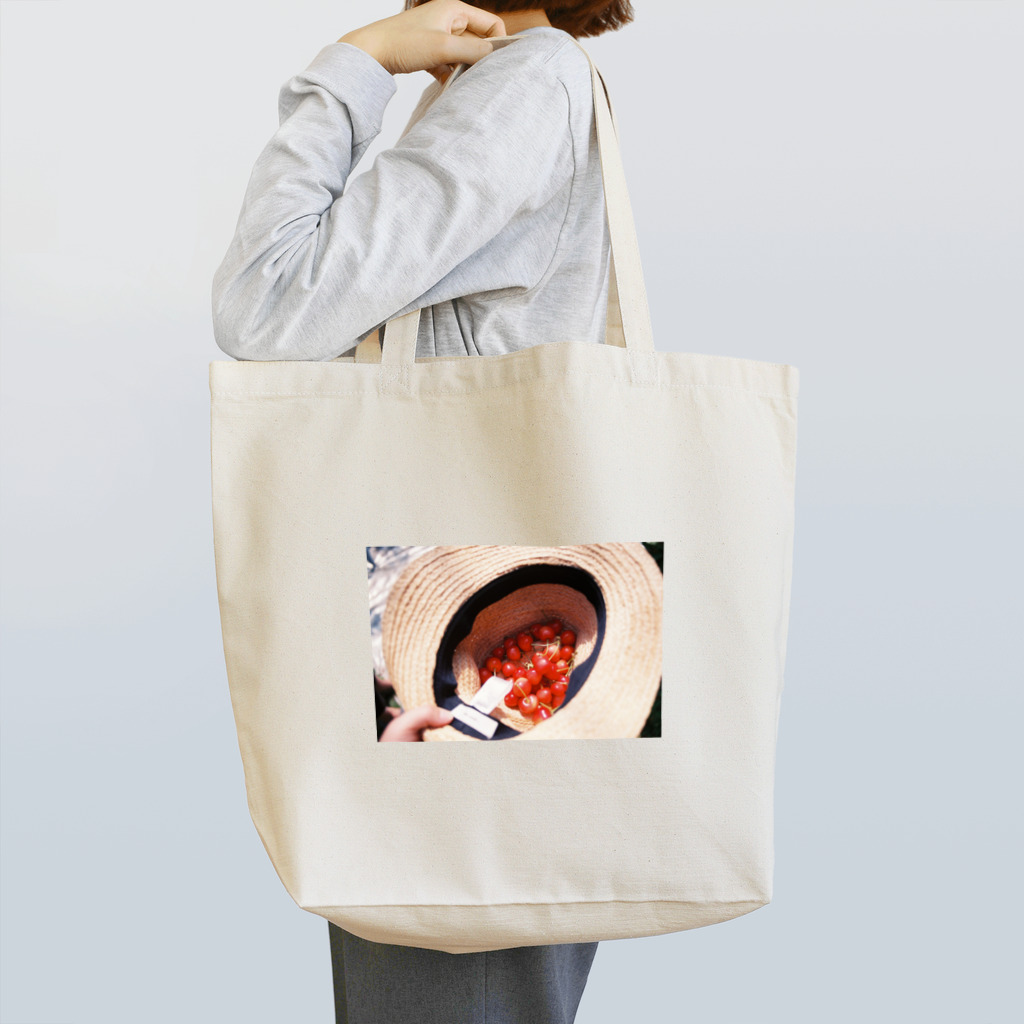 青 海 フィルム 日常のさくらんぼ狩り Tote Bag