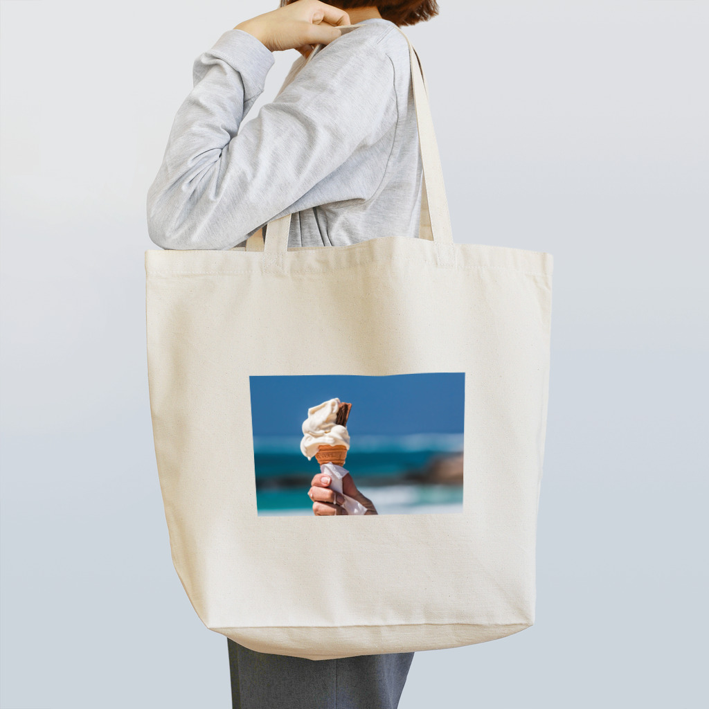 カプラの夏バテ注意 Tote Bag