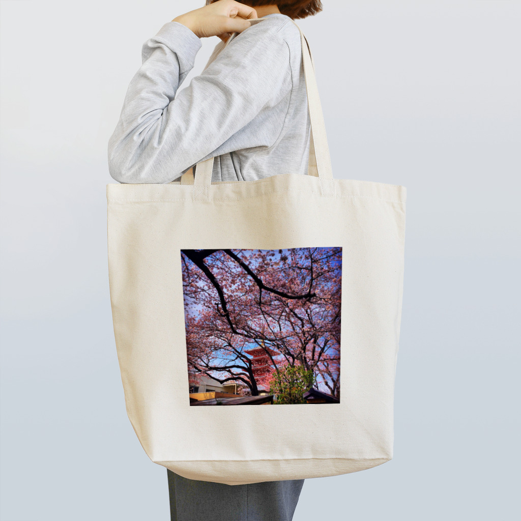 日本風景と自然風景の浅草と桜 トートバッグ
