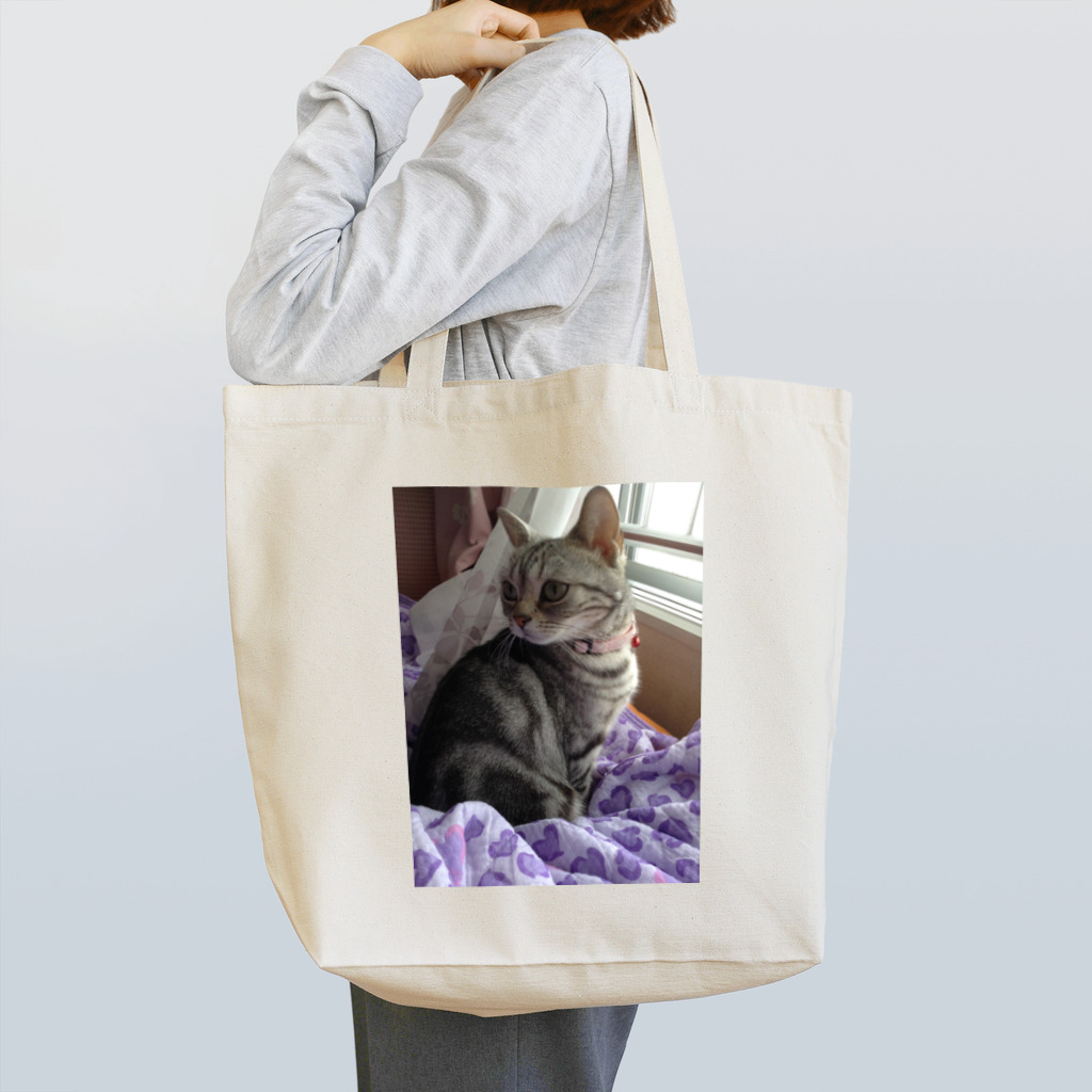 CarrieMomの見返り美猫キャリー1  Tote Bag