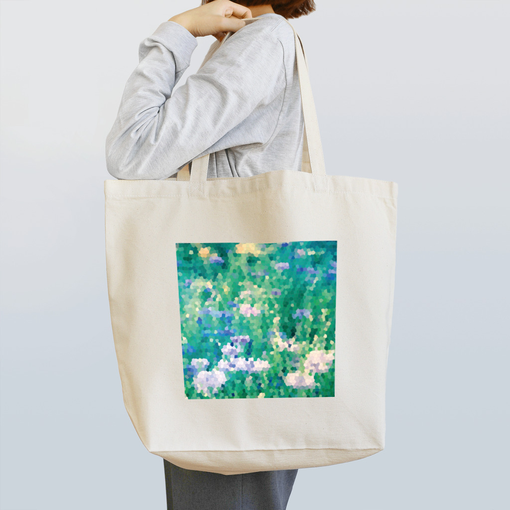 azu_ki_anのモザイク・フラワーkiku Tote Bag