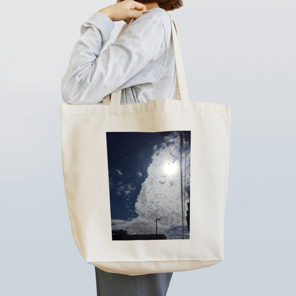 KazuHouseの空のTシャツ Tote Bag