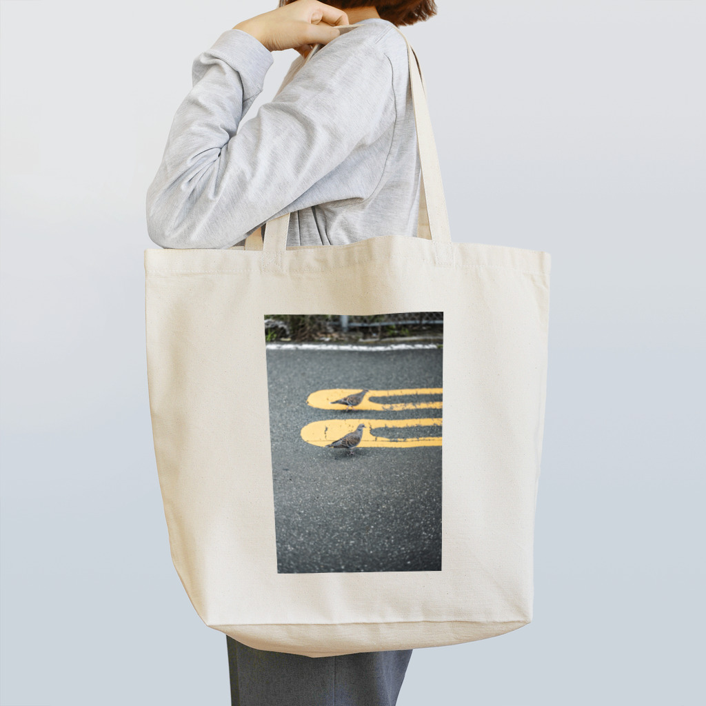 ワモリクラブのシンクロナイズドピジョンズ Tote Bag