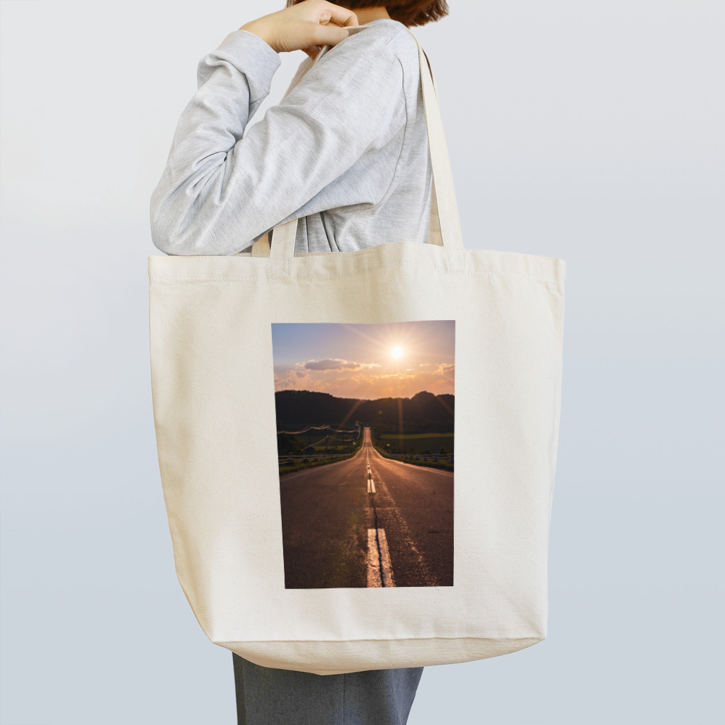 guchy-kの夕陽の向こうは Tote Bag