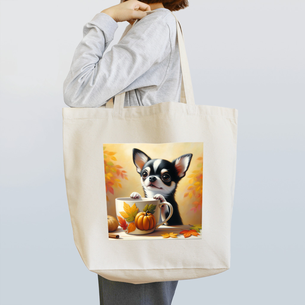 DeenaDeeのAutumn Curiosity: Chihuahua & Mug Magic 秋の好奇心: チワワとマグカップ トートバッグ