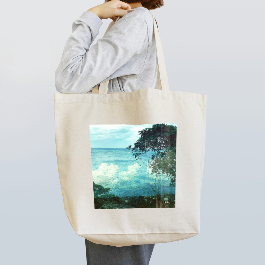 okonikustの波の底にも都 Tote Bag