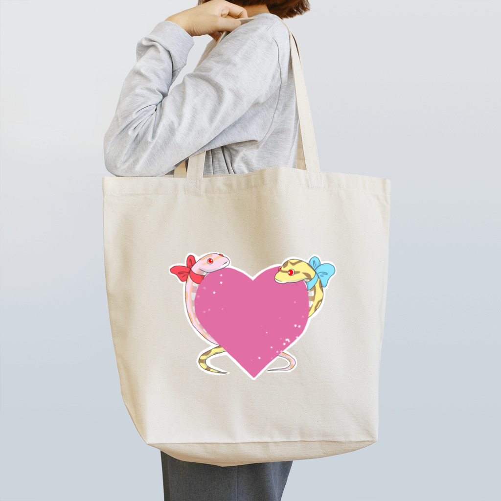 caroのなかよしヘビ Tote Bag