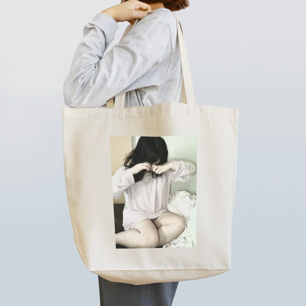 桐嶋ひよりの君が置いていったんでしょ Tote Bag