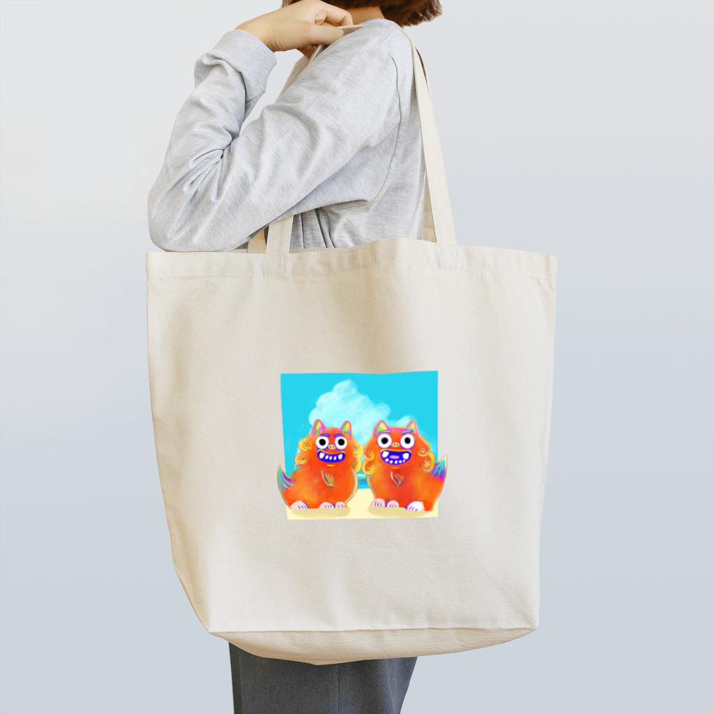 ハッピースマイルの[沖縄土産]シーサーと空と海 Tote Bag