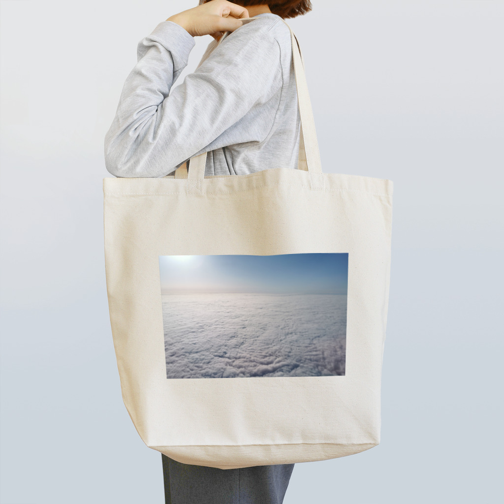 ハチドリ販売所の雲の上から Tote Bag