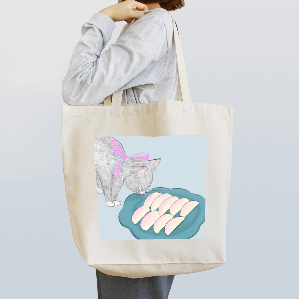 みやうちまいの桃つまみぐいにゃんこ Tote Bag