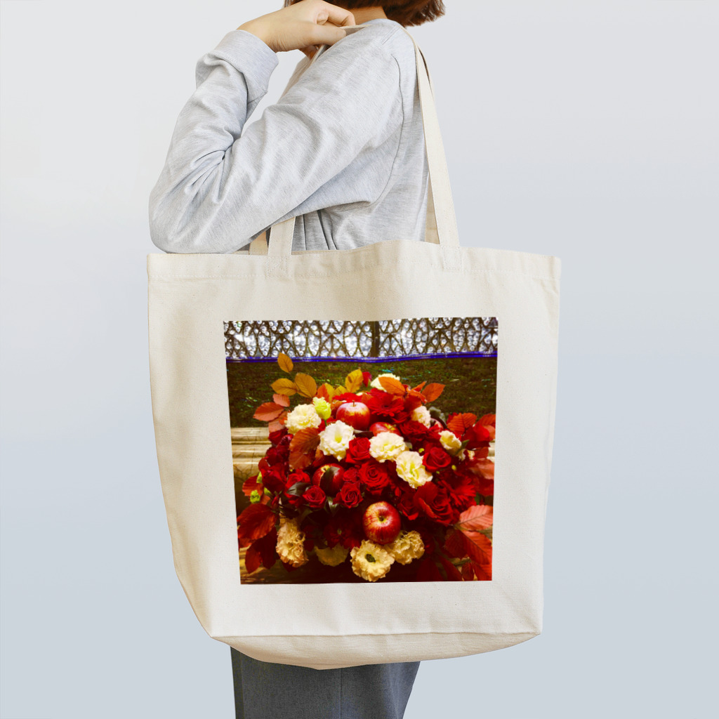 fullmoonの素敵な薔薇と林檎 Tote Bag