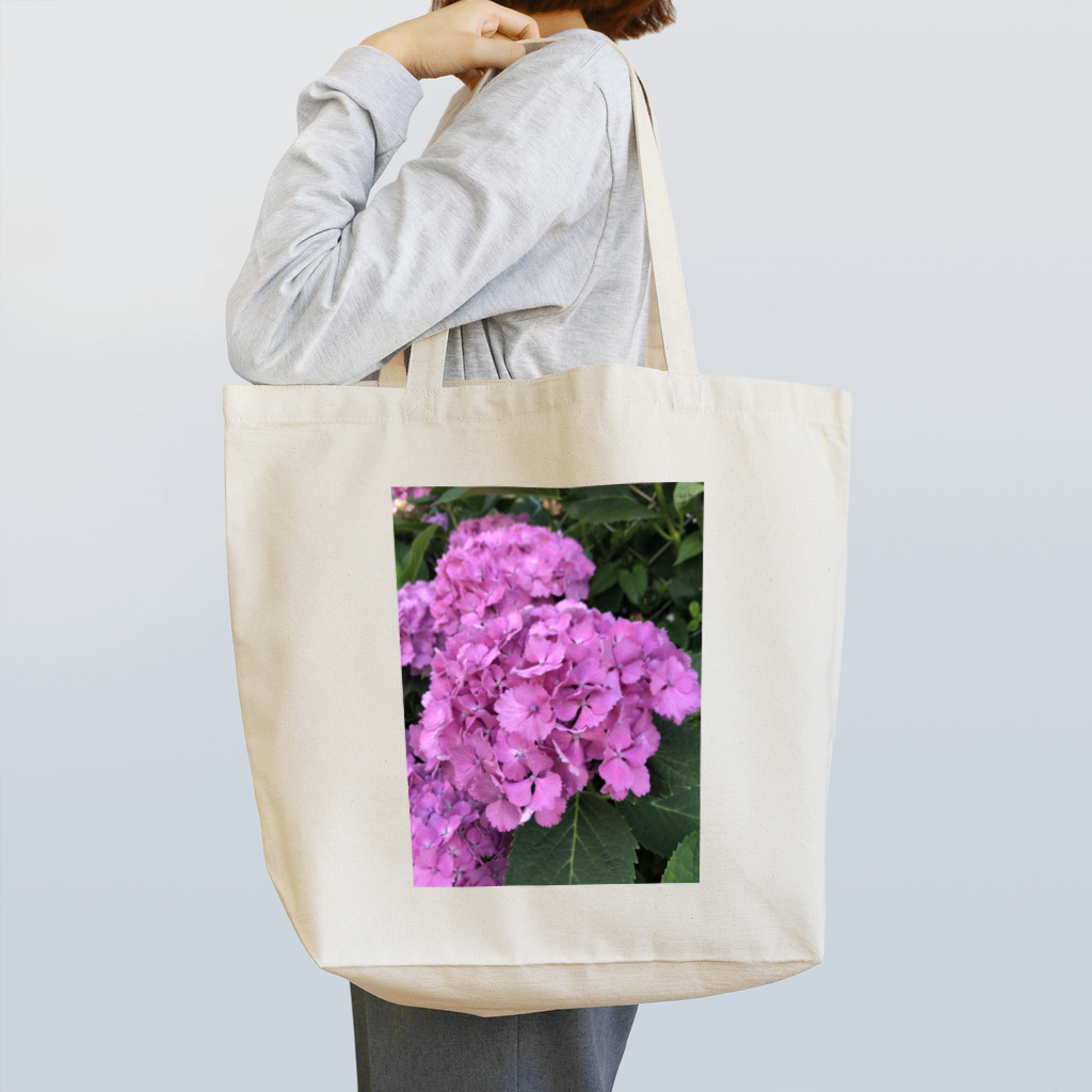 AbocadoのHydrangea トートバッグ