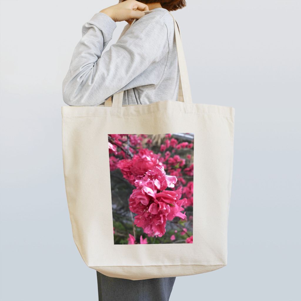 Berry`s BerryのAutumn Blossom Tote Bag