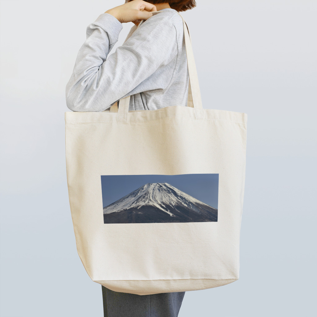 下田村の冠雪した富士山 トートバッグ