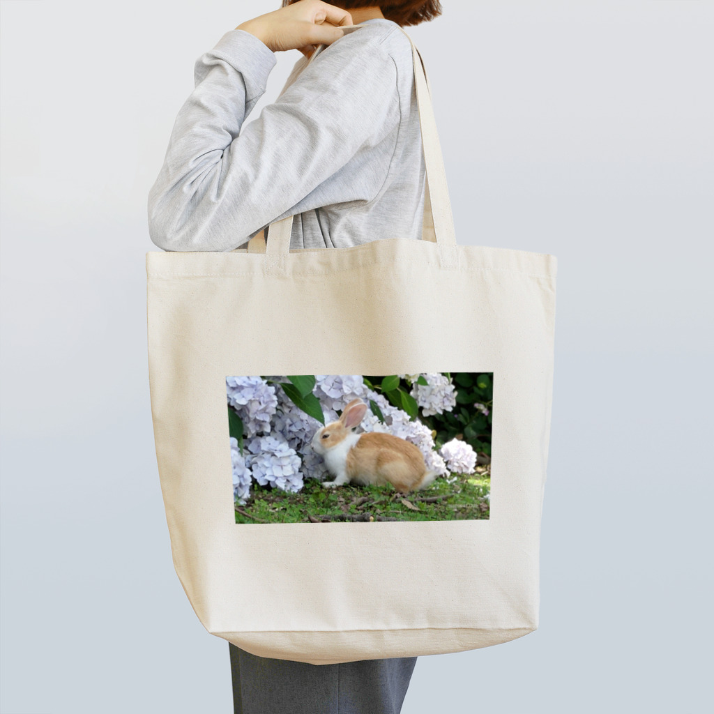 rabbit-islandの紫陽花と子ウサギ Tote Bag