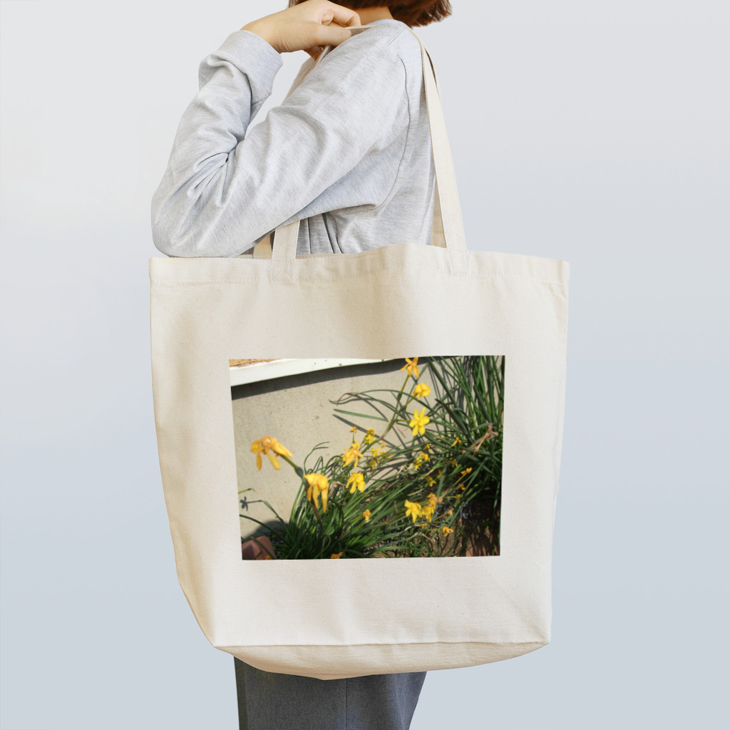 田中民生のYellow　Pretty　Flower Tote Bag