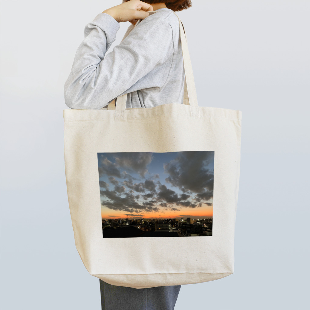 スギノワカバの空（雲多め） Tote Bag