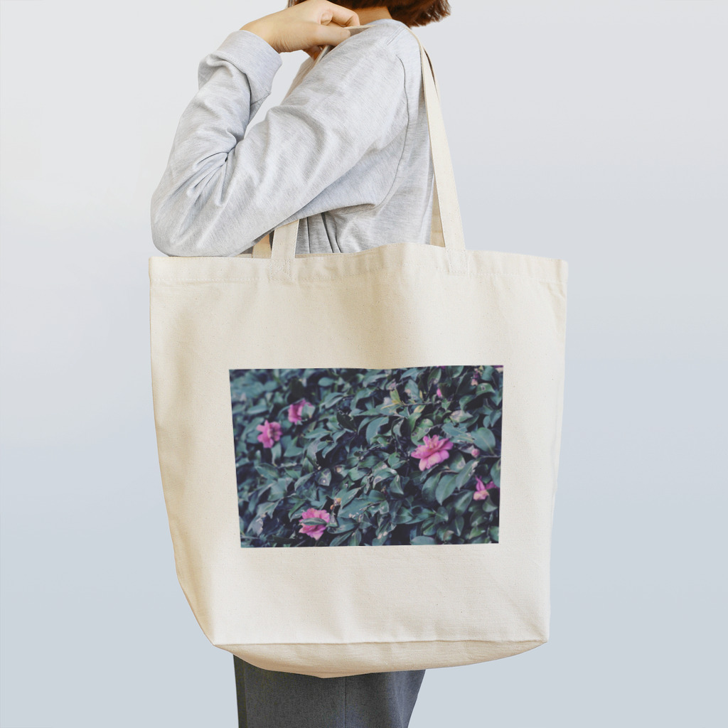 Designed by calm life.のFlow flowers.No.3 Tote Bag