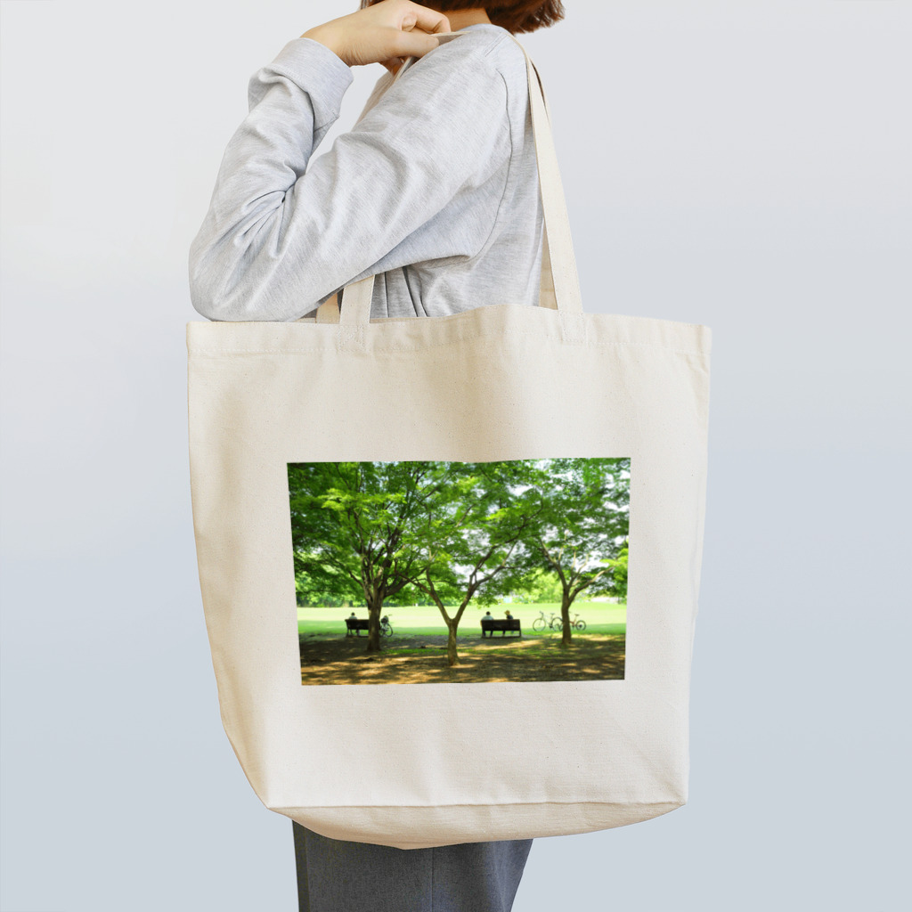 photo-kiokuの夏の木陰 トートバッグ
