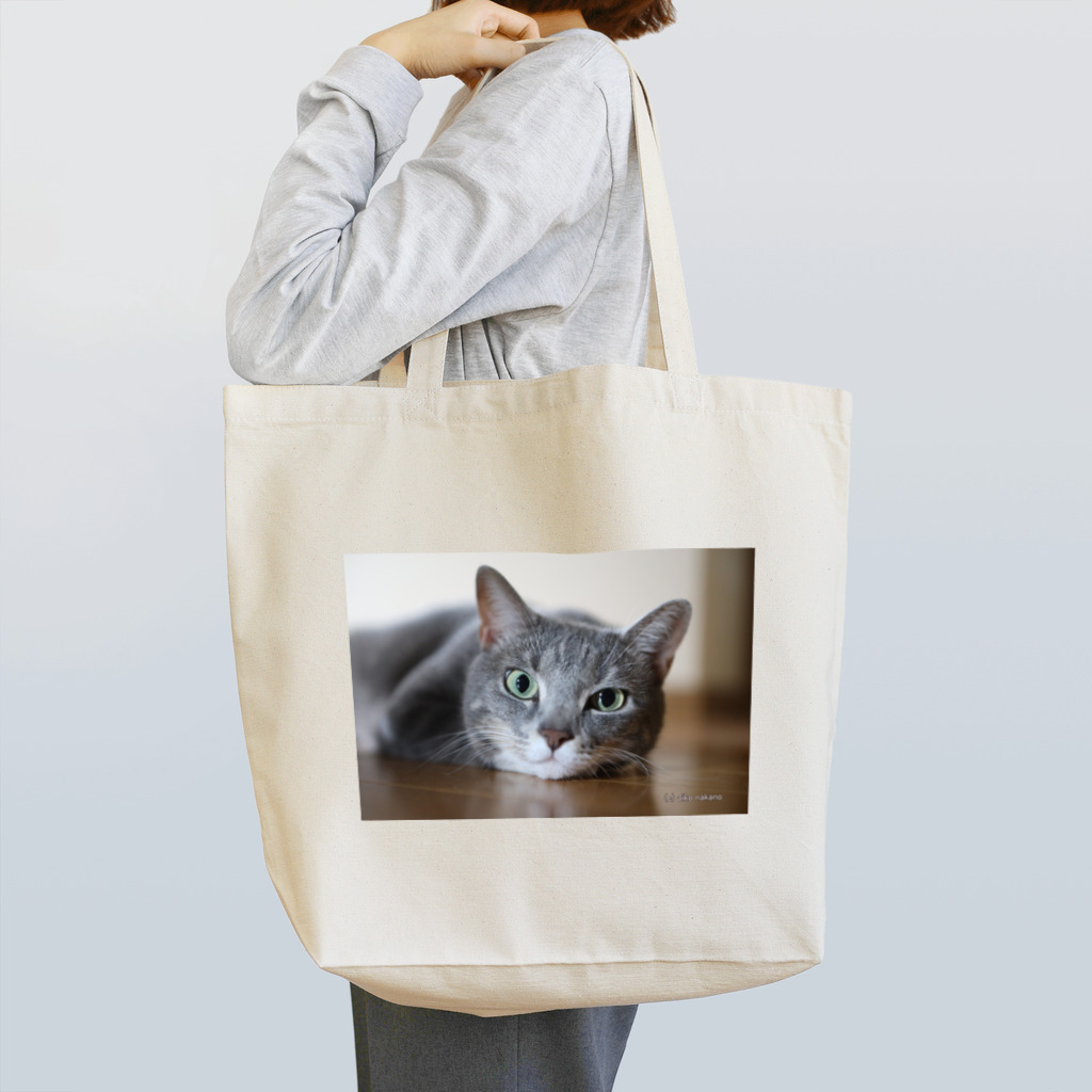 Aiko Nakanoの寄り添いからの見守り。 Tote Bag