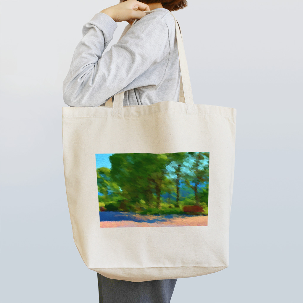 TATTUの緑豊かな公園 Tote Bag