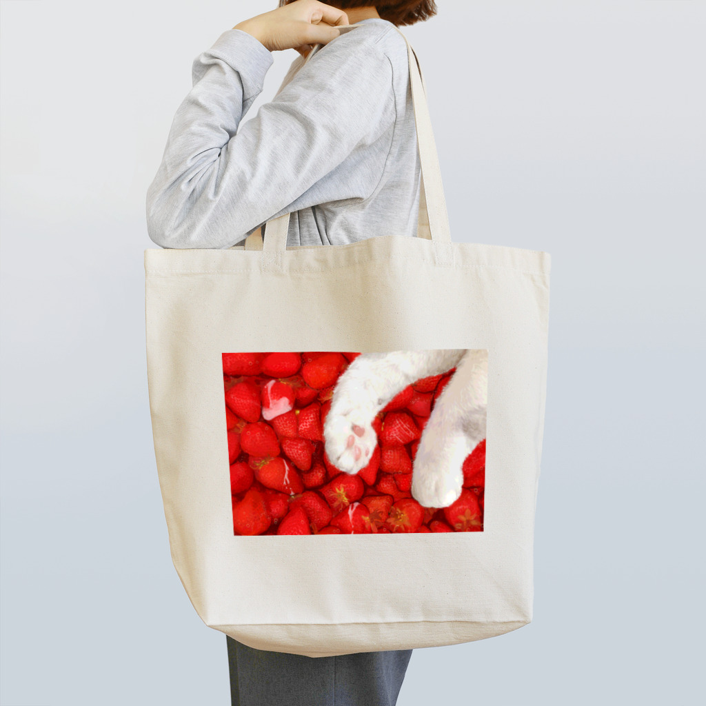 chiyokomeyaのいちごのように甘い肉球 Tote Bag