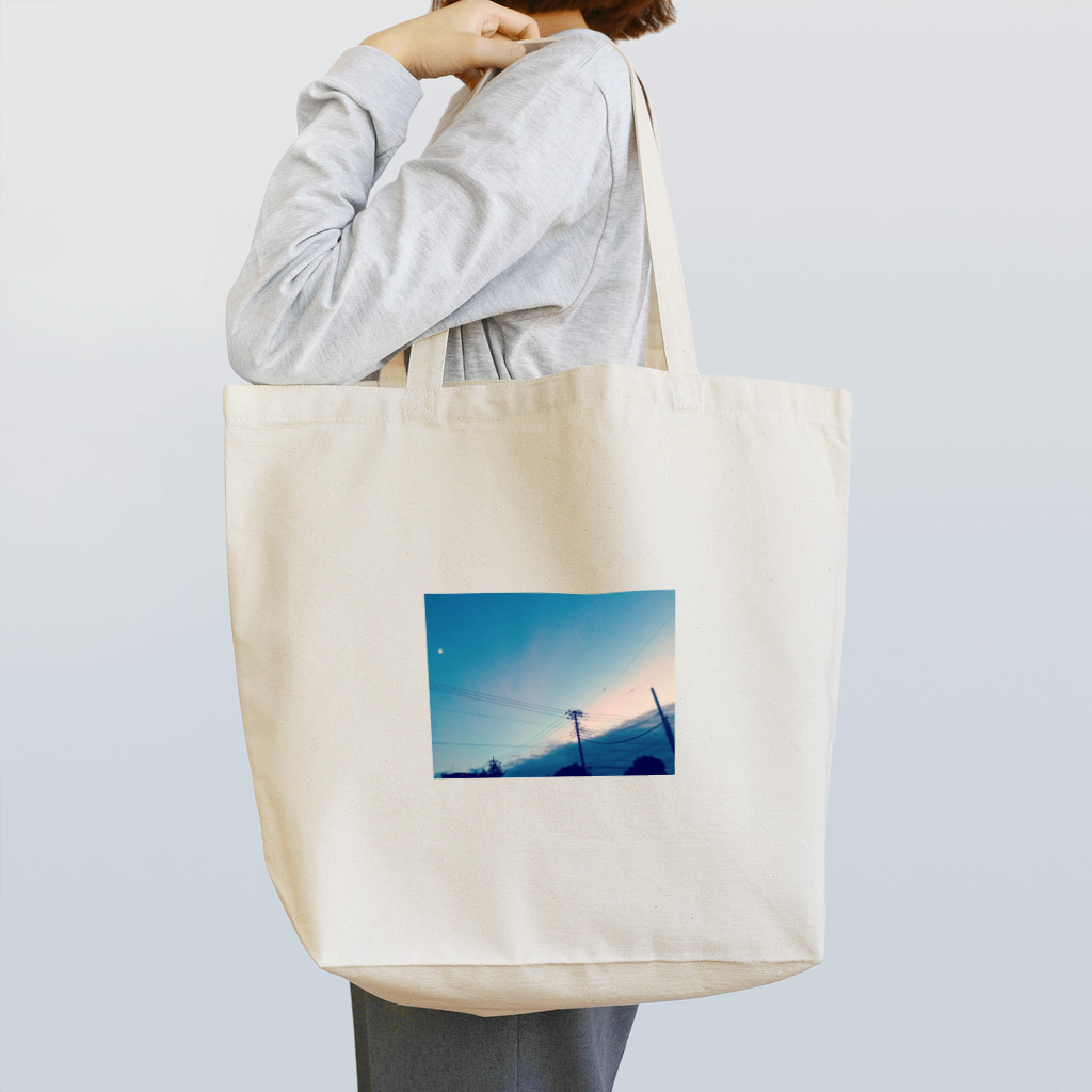 pipittoの夕焼けと電柱と月 Tote Bag