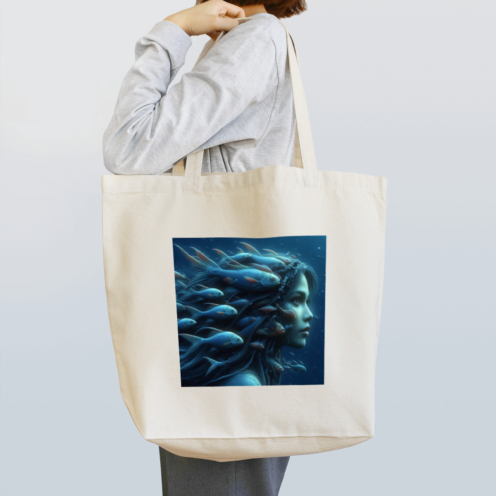 末田の魚群の女王 Tote Bag