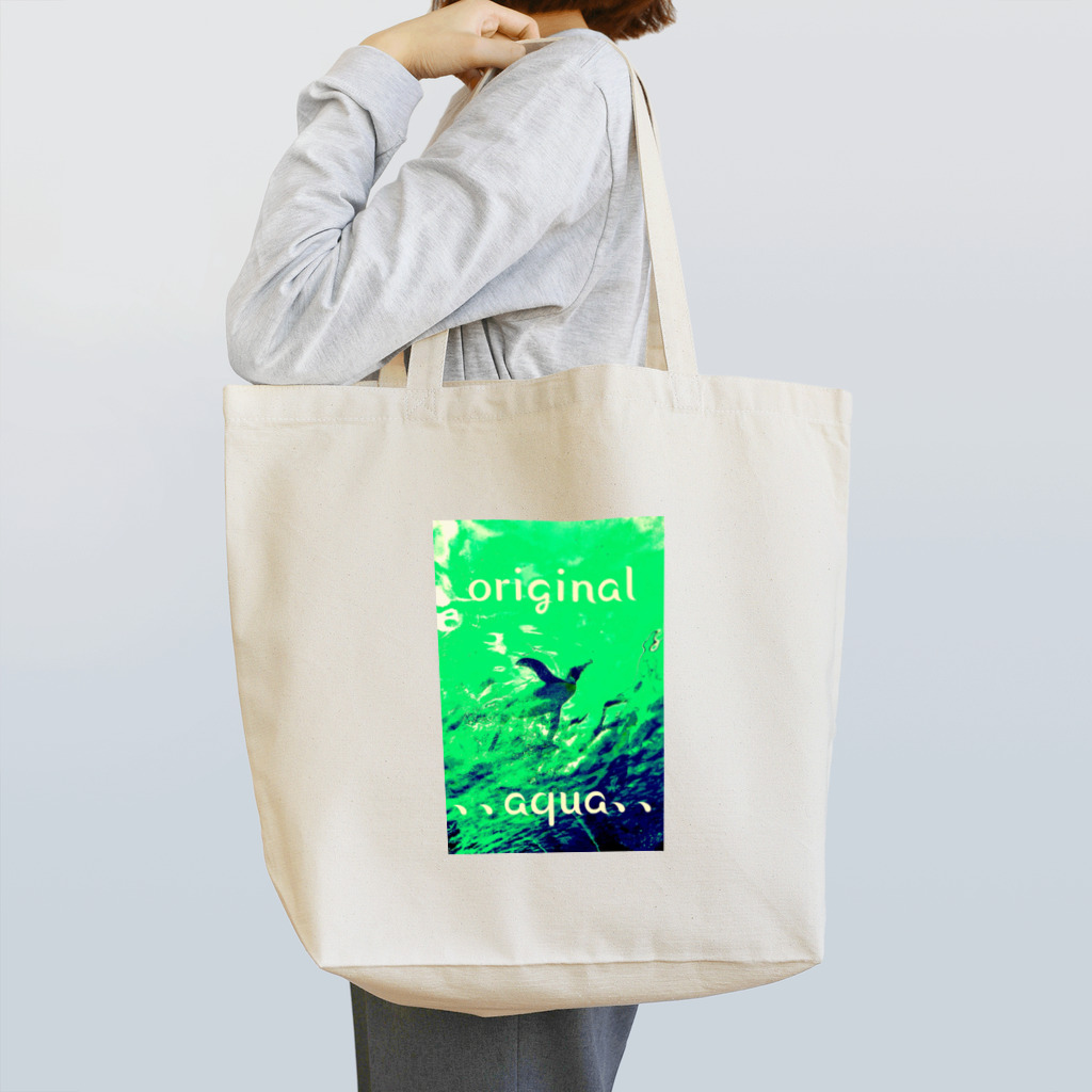 写真ものばっかりです(´∇｀)のキッチュなペンギン Tote Bag