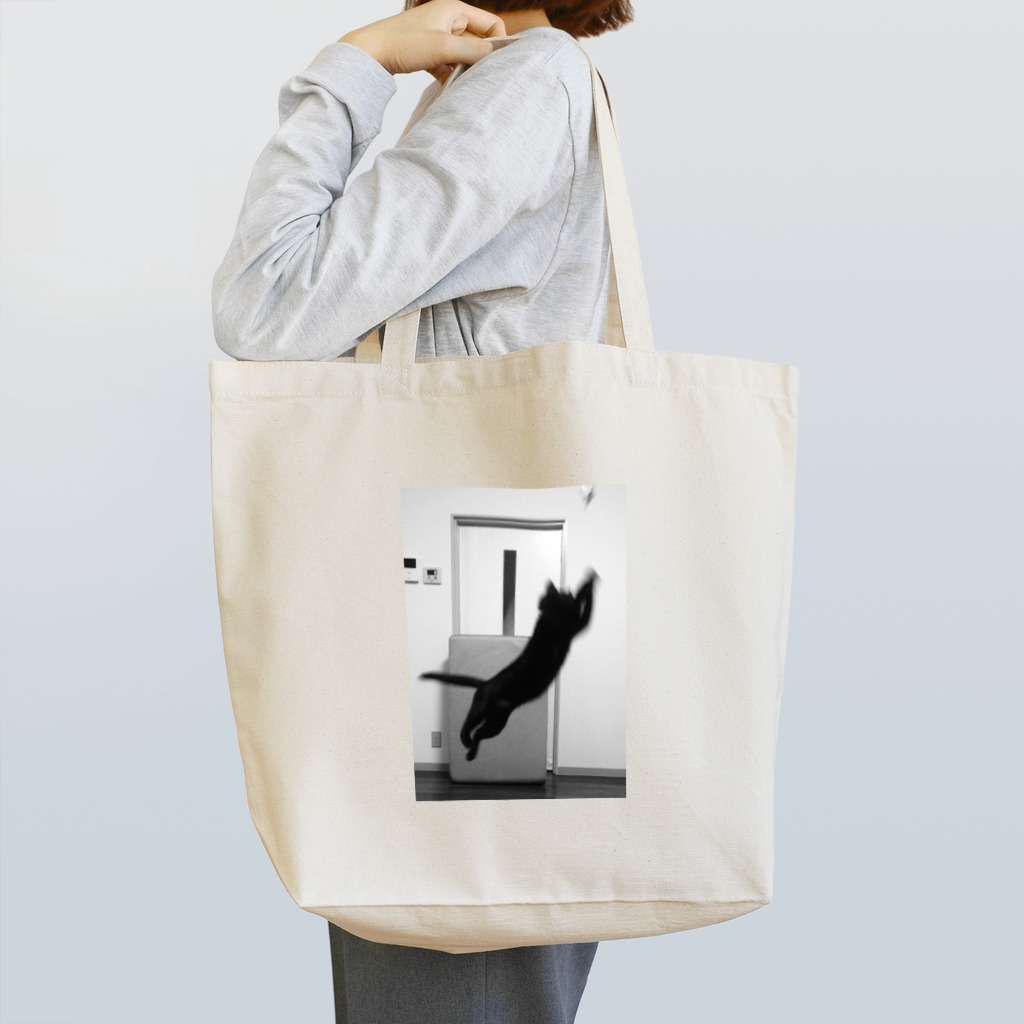 6106のjumping cat Tote Bag