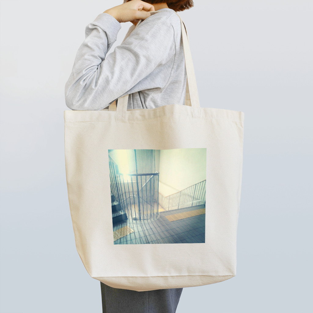 NagamiPoppyのぐるぐる階段 Tote Bag