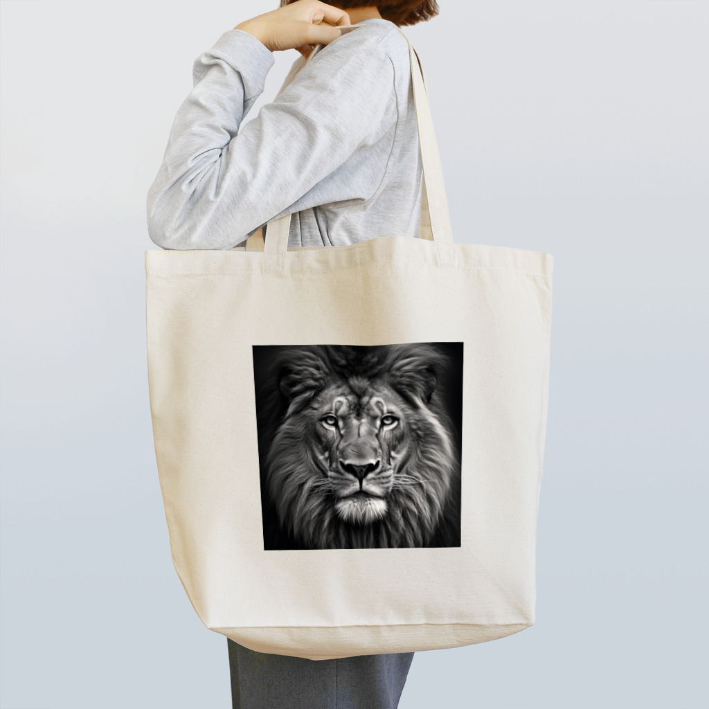 奏桃服店のライオンのクローズアップ Tote Bag