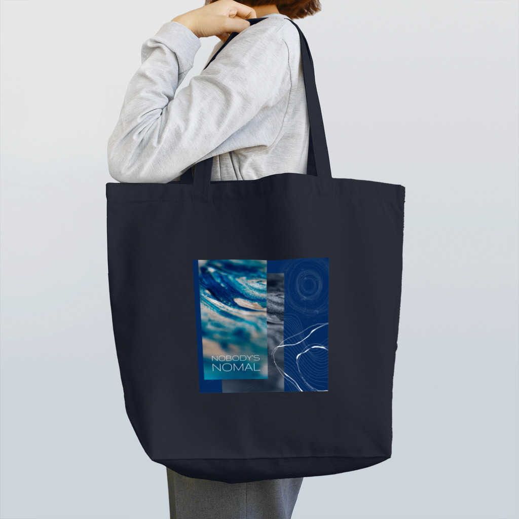 ツグミの誰も正常ではない Tote Bag