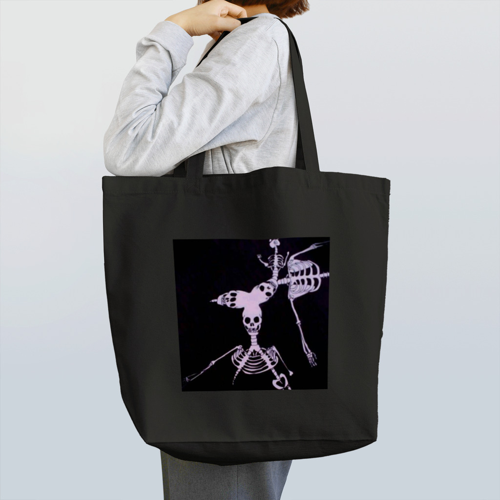 yuyuの奇形スカル Tote Bag