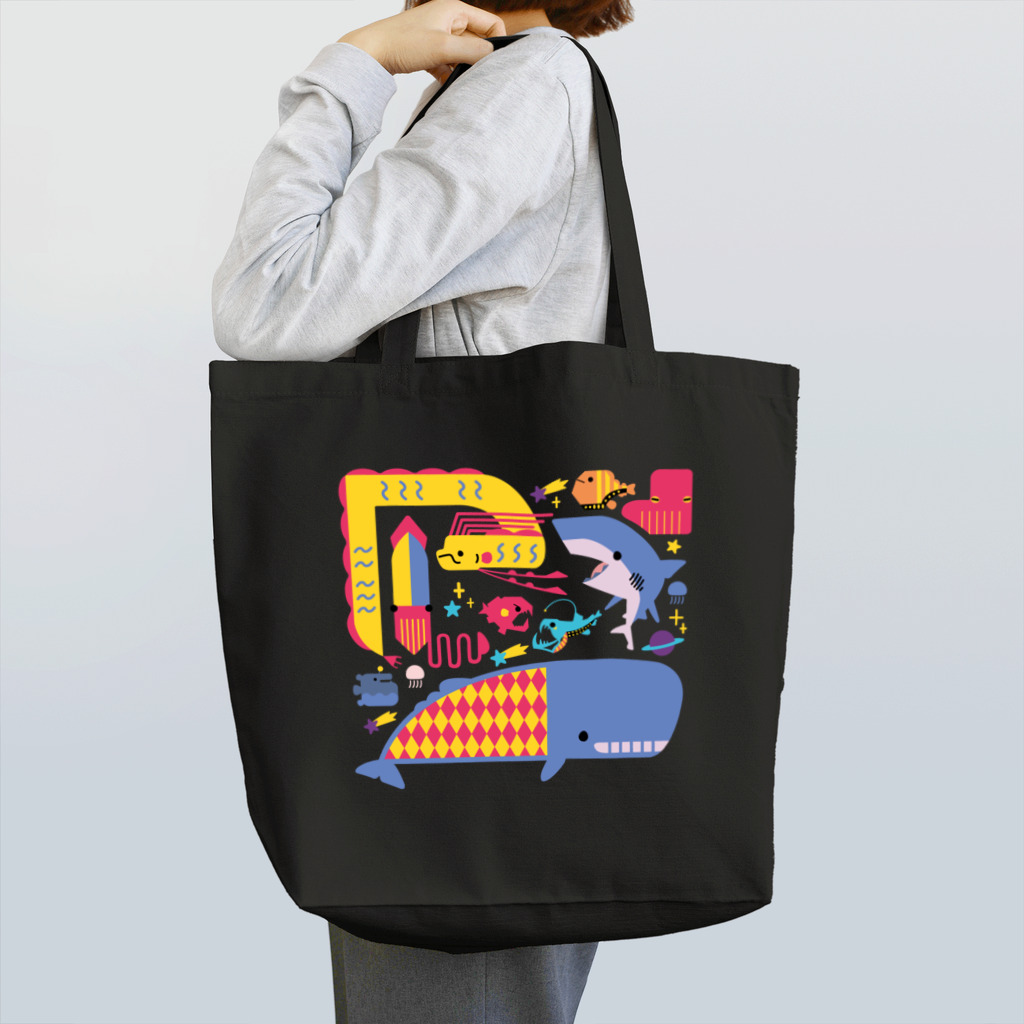 みなとまち層の海のトワイライトな生き物 Tote Bag