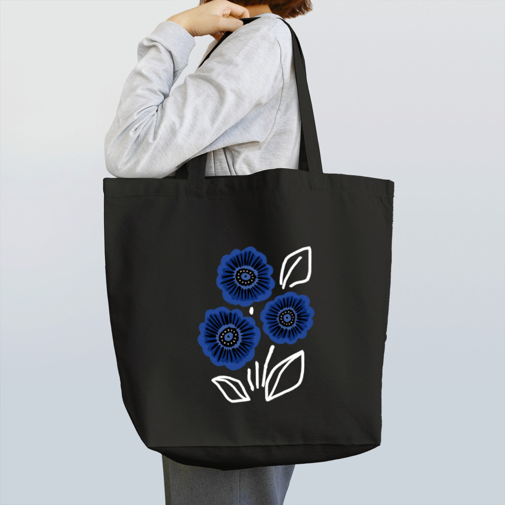 Katie（カチエ）の少し怪しい青い花 Tote Bag