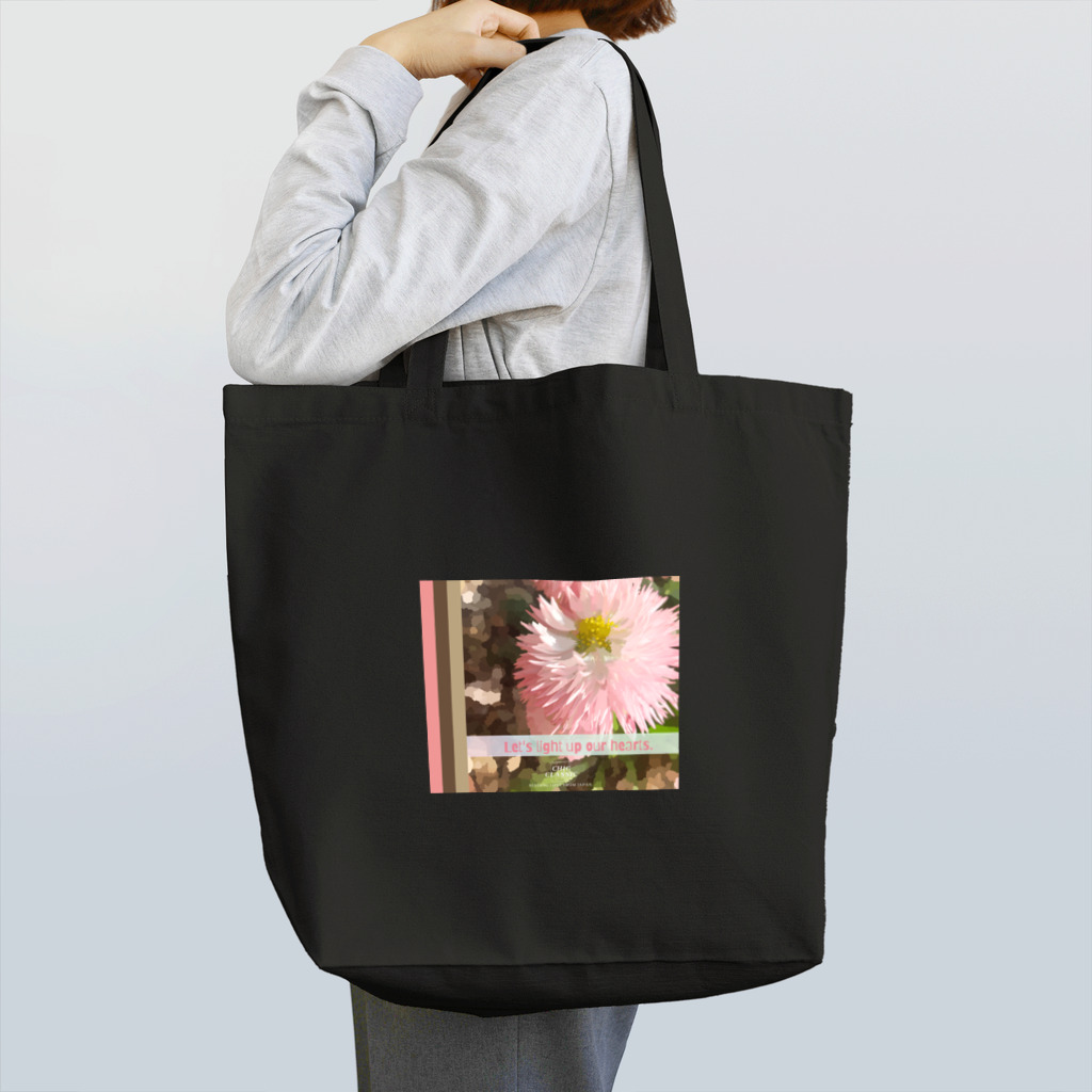 ChicClassic（しっくくらしっく）のお花・Let's light up our hearts. Tote Bag