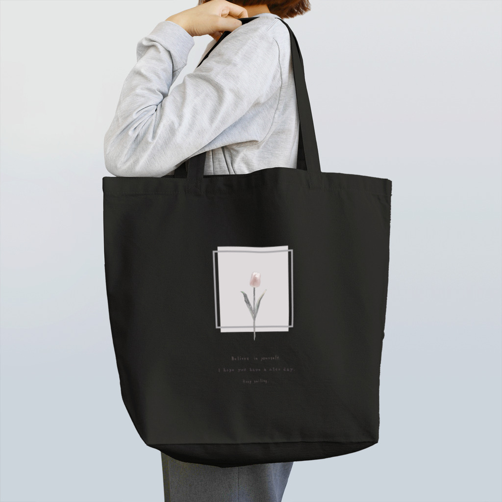 rilybiiのMix Berry Milk Tea , Cherry Blossoms TULIP . Tote Bag