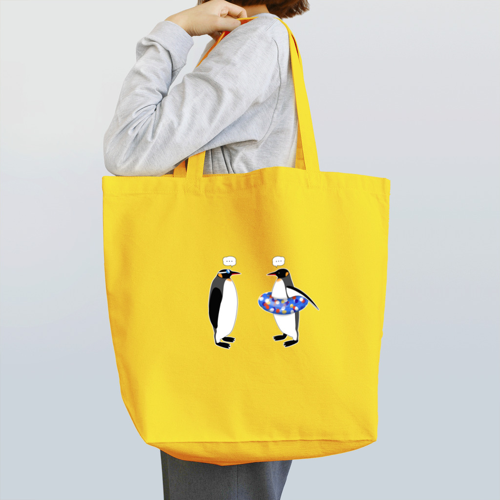 yuccoloの海水浴のペンギン Tote Bag