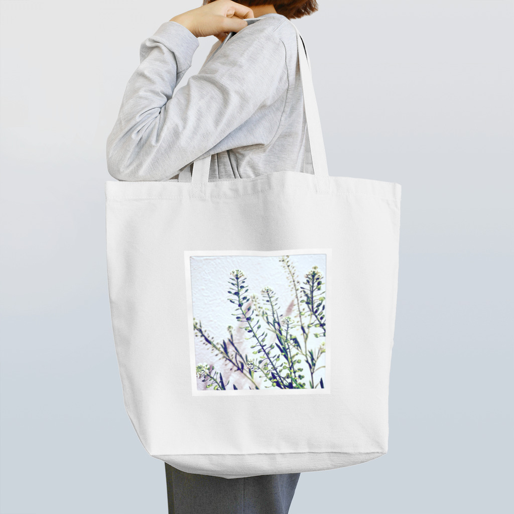 blancillaの揺れる花 Tote Bag