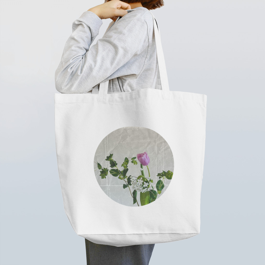 いつかの景色、どこかの言葉のチューリップの肖像画 Tote Bag