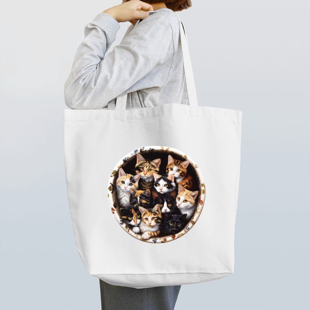 祐画屋のチューブの三毛猫たち Tote Bag