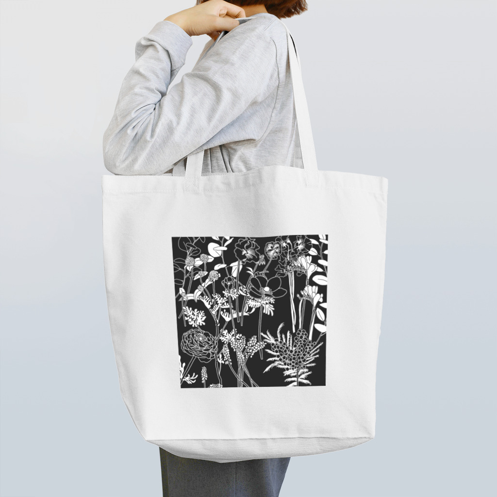 suu.のSpring Tote Bag