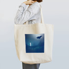 モリコハルの海を飛ぶマンタ Tote Bag