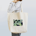 yutoyouの Lotus Leaf Tote Bag