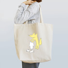 中目黒のTシャツを選ぶキツネ Tote Bag