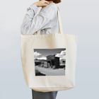 崖っぷちのポニョの"Nostalgia Ville：さびれた町の魅力を感じるグッズ" Tote Bag